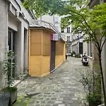Cosy In The Marais District