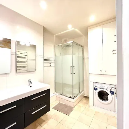 Urban Appartment In The Marais