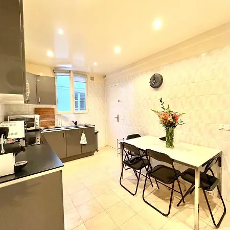 Urban Appartment In The Marais Appartement Parijs